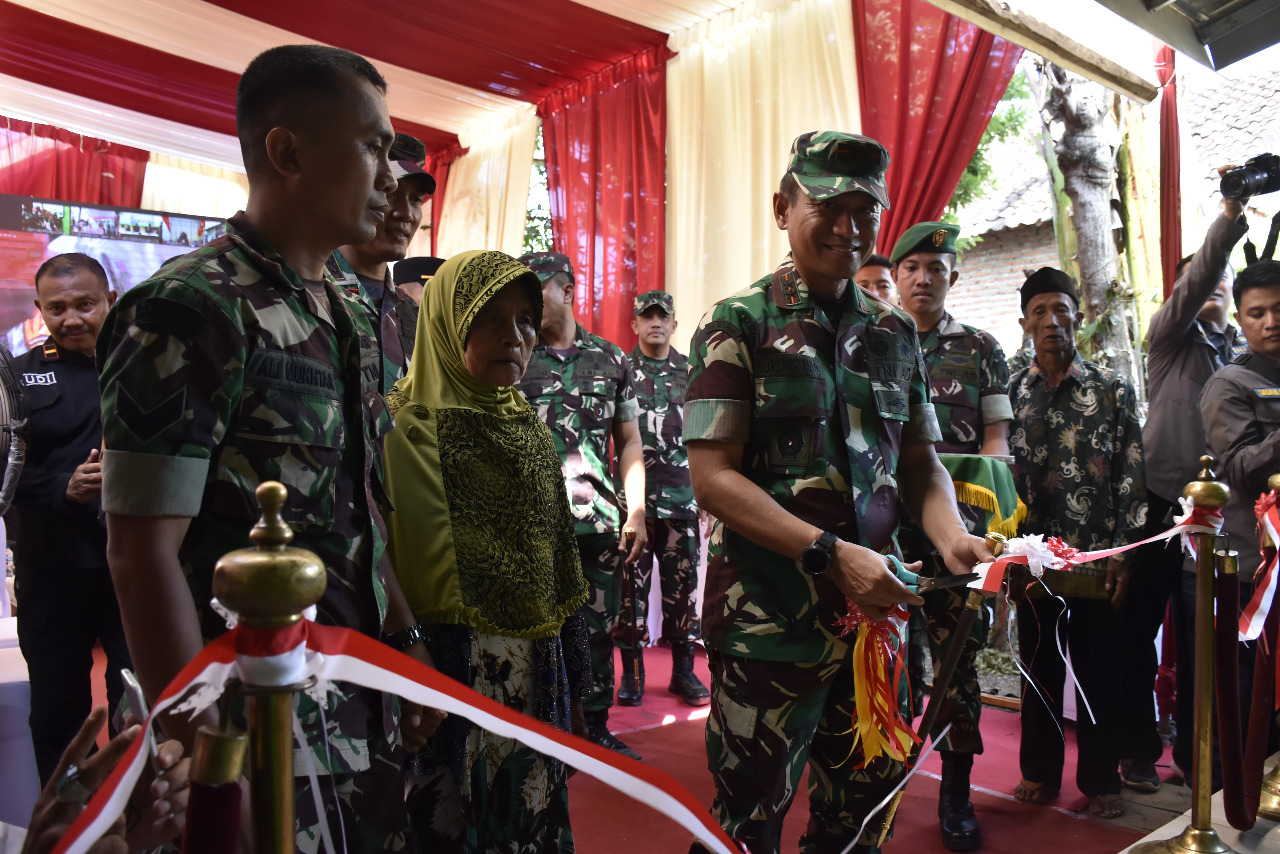 3. Pangdam VBrawijaya Menghadiri Peresmian Renovasi Rutilahu Bantuan KASAD